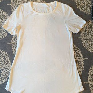 Lululemon white t-shirt